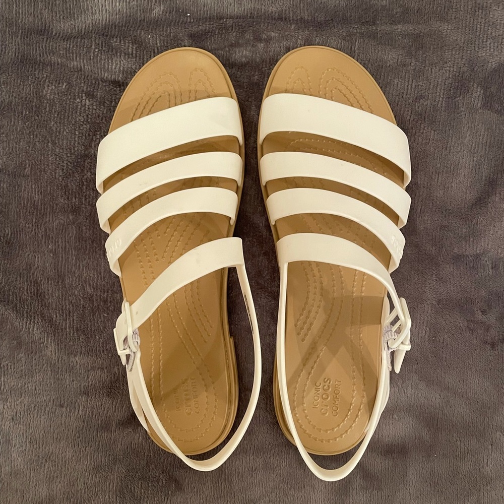 NWT Crocs Tulum Sandals White